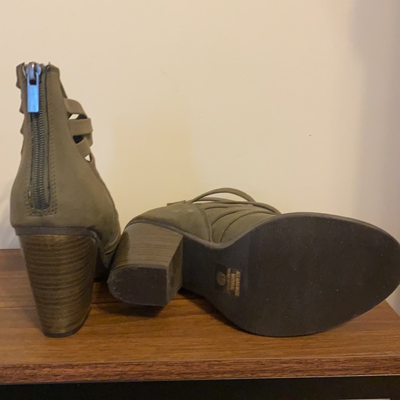 Green Booties - Picture 3 of 4